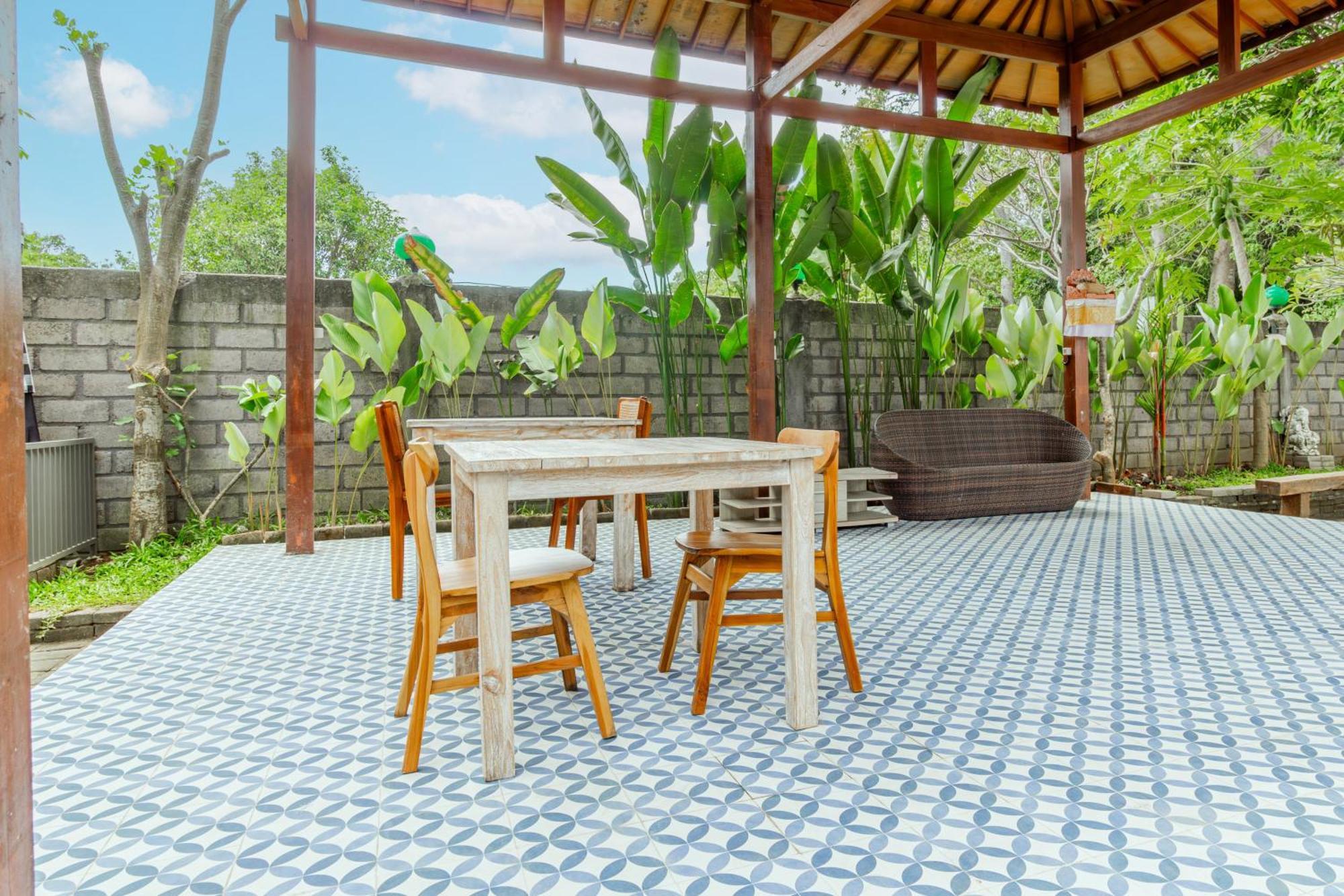 Capital O 93944 Geweka Homestay 짐바란 외부 사진